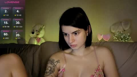 Elly online show from April 1, 2026, 7:11 pm