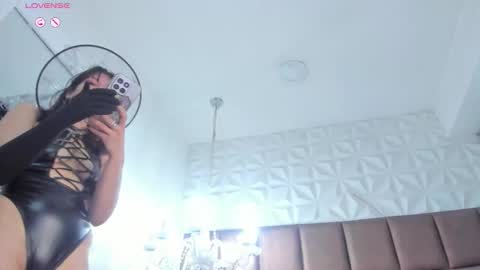 Snapshot of lolyyuno chatting on October 5, 2025, 3:27 am Loly online show from October 5, 2025, 3:27 am