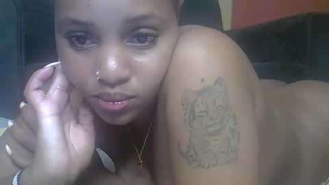 Snapshot of lomyenom56 chatting on March 26, 2026, 8:25 pm lomyenom56 online show from March 26, 2026, 8:25 pm
