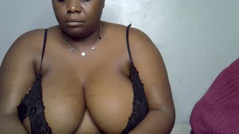 Snapshot of lomyenom56 chatting on April 10, 2026, 3:23 am lomyenom56 online show from April 10, 2026, 3:23 am