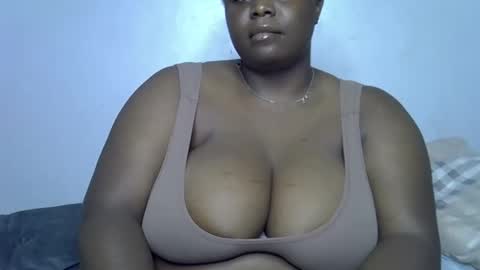 Snapshot of lomyenom56 chatting on April 16, 2026, 7:14 pm lomyenom56 online show from April 16, 2026, 7:14 pm