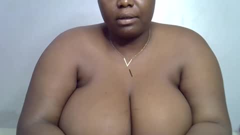 Snapshot of lomyenom56 chatting on April 25, 2026, 4:26 am lomyenom56 online show from April 25, 2026, 4:26 am
