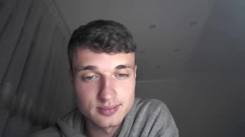 Snapshot of london_tomy chatting on December 21, 2025, 2:19 am london_tomy online show from December 21, 2025, 2:19 am