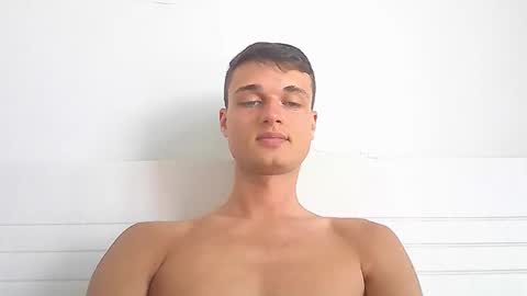 Snapshot of london_tomy chatting on February 15, 2026, 10:06 pm london_tomy online show from February 15, 2026, 10:06 pm