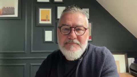 EnglishBear online show from June 3, 2026, 10:07 am