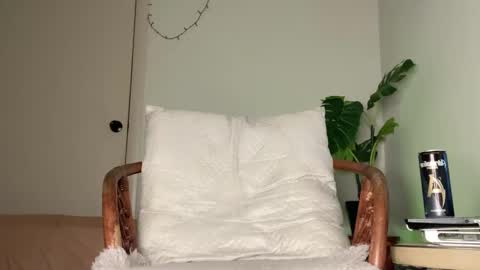 Snapshot of lonelysunset chatting on January 25, 2025, 11:00 pm PVT AND MENU ACTIVE online show from January 25, 2025, 11:00 pm