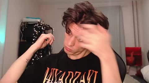 Snapshot of lonelysunset chatting on September 23, 2025, 4:32 pm PVT AND MENU ACTIVE online show from September 23, 2025, 4:32 pm