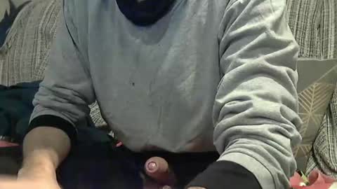 Snapshot of longnight5 chatting on December 10, 2024, 6:01 am Alejandro Rulitos Twitter longnight55 Intagram 5longnight5 online show from December 10, 2024, 6:01 am