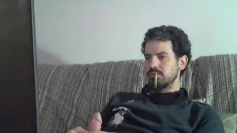 Snapshot of longnight5 chatting on March 5, 2026, 3:41 pm Alejandro Rulitos Twitter longnight55 Intagram 5longnight5 online show from March 5, 2026, 3:41 pm