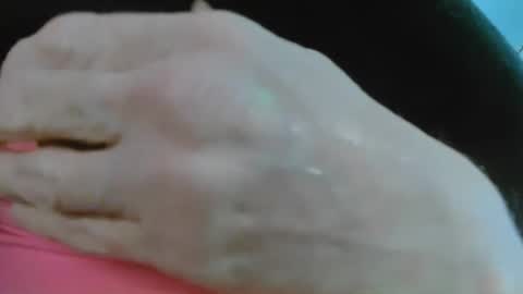 Snapshot of lononcashmere69 chatting on December 6, 2024, 4:06 pm Londoncashmere69 online show from December 6, 2024, 4:06 pm