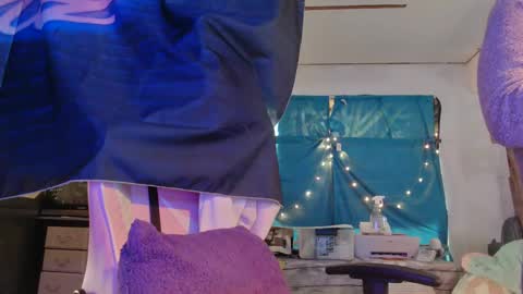 Snapshot of lononcashmere69 chatting on December 9, 2024, 5:41 pm Londoncashmere69 online show from December 9, 2024, 5:41 pm