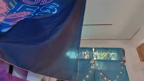 Snapshot of lononcashmere69 chatting on December 10, 2024, 3:12 pm Londoncashmere69 online show from December 10, 2024, 3:12 pm