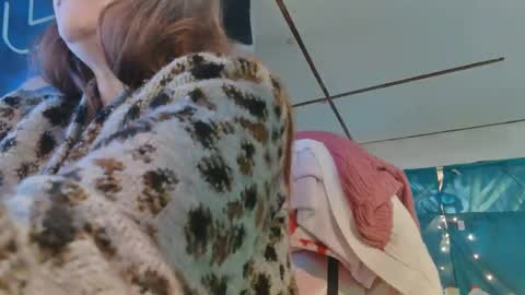 Snapshot of lononcashmere69 chatting on January 31, 2025, 4:27 pm Londoncashmere69 online show from January 31, 2025, 4:27 pm