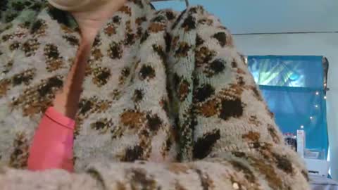 Snapshot of lononcashmere69 chatting on February 2, 2025, 4:11 pm Londoncashmere69 online show from February 2, 2025, 4:11 pm