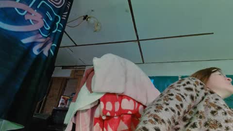 Snapshot of lononcashmere69 chatting on February 15, 2025, 1:16 pm Londoncashmere69 online show from February 15, 2025, 1:16 pm