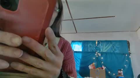 Snapshot of lononcashmere69 chatting on February 27, 2025, 9:36 pm Londoncashmere69 online show from February 27, 2025, 9:36 pm