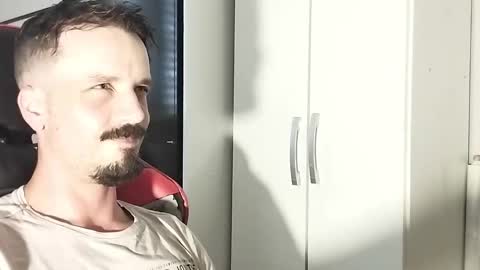 Lucas online show from February 26, 2025, 2:03 pm