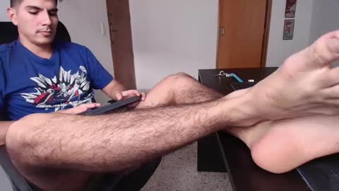 looki 16 online show from October 26, 2025, 8:59 pm