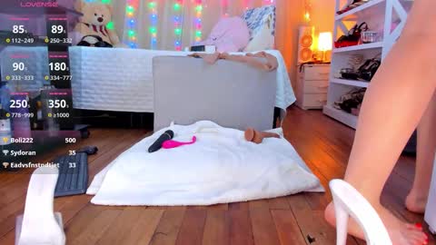 Snapshot of loolisweet chatting on December 13, 2025, 7:53 pm Kary online show from December 13, 2025, 7:53 pm