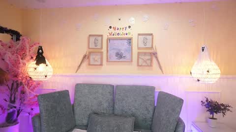 Snapshot of loonanyx chatting on October 17, 2025, 11:35 am Loona Nyx online show from October 17, 2025, 11:35 am