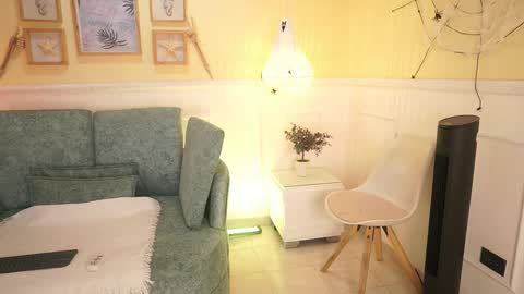 Snapshot of loonanyx chatting on October 20, 2025, 11:32 am Loona Nyx online show from October 20, 2025, 11:32 am