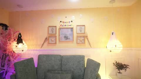 Snapshot of loonanyx chatting on October 21, 2025, 11:33 am Loona Nyx online show from October 21, 2025, 11:33 am