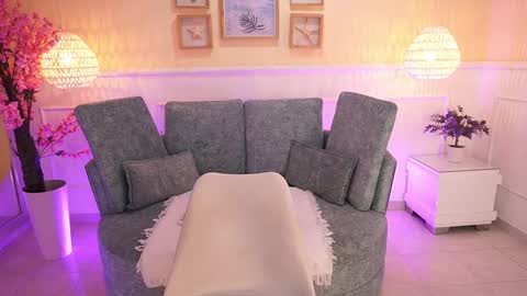 Snapshot of loonanyx chatting on November 12, 2025, 11:32 am Loona Nyx online show from November 12, 2025, 11:32 am