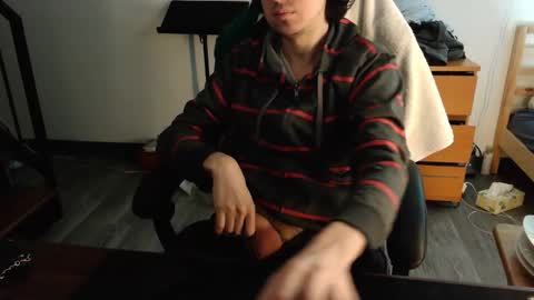 Peter and Ash online show from October 27, 2025, 8:13 pm