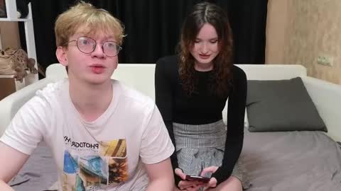 Snapshot of loossers chatting on February 18, 2025, 9:10 am Jean and Isa right couple Mark and Eva left couple online show from February 18, 2025, 9:10 am