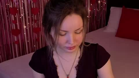Lora online show from May 29, 2026, 3:32 pm
