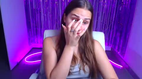 Snapshot of lora_kisses chatting on September 19, 2025, 5:31 am Lora online show from September 19, 2025, 5:31 am