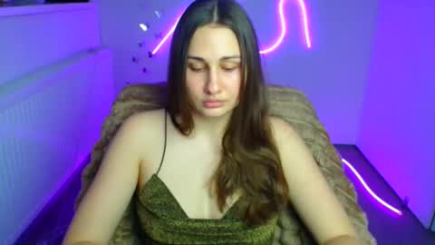 Lora online show from March 26, 2026, 1:49 pm