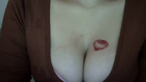 Snapshot of loraa_baby chatting on July 9, 2026, 1:53 am Loraa online show from July 9, 2026, 1:53 am