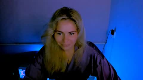 Lora online show from May 13, 2026, 2:31 am
