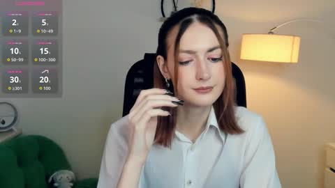 Lora online show from November 22, 2025, 11:09 am