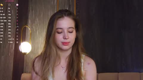 Loraine online show from March 7, 2025, 8:44 pm