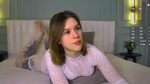 Snapshot of lorapuffs chatting on February 7, 2026, 4:54 pm Lora online show from February 7, 2026, 4:54 pm