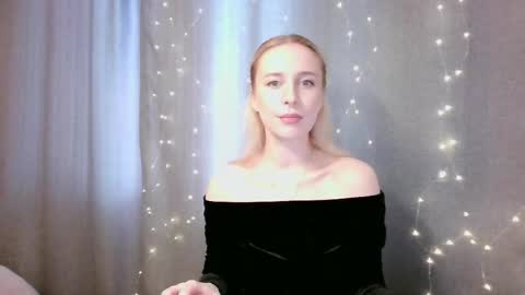 loravine online show from April 2, 2026, 9:40 am