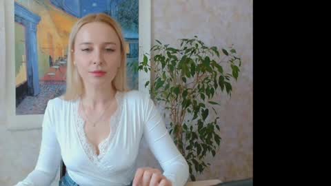 loravine online show from April 16, 2026, 12:39 pm