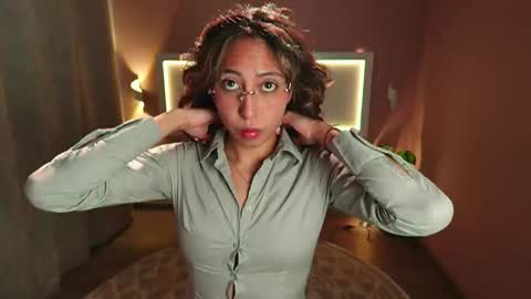 Deborah Daz online show from September 30, 2025, 2:11 pm