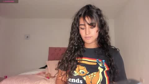 Snapshot of lore_rey chatting on January 6, 2025, 5:52 am lore_rey online show from January 6, 2025, 5:52 am