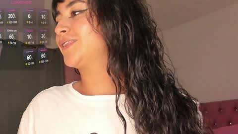 Snapshot of lore_rey chatting on January 22, 2025, 2:59 am lore_rey online show from January 22, 2025, 2:59 am