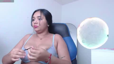 Snapshot of loreaniss chatting on February 8, 2026, 9:45 am loreanis online show from February 8, 2026, 9:45 am