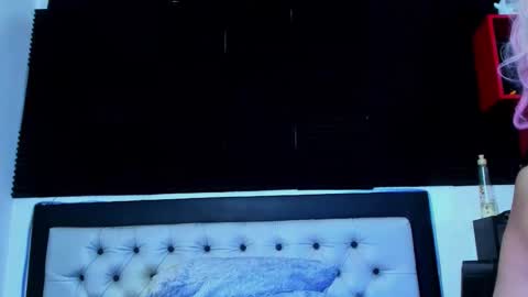 Lore Depp online show from November 23, 2025, 4:34 am