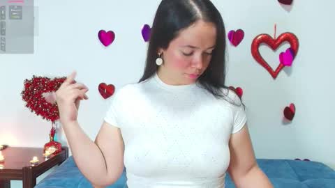 Snapshot of loreen_grey chatting on February 14, 2026, 8:38 pm Loren Grey online show from February 14, 2026, 8:38 pm