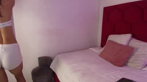 LORELI online show from September 9, 2025, 3:17 am