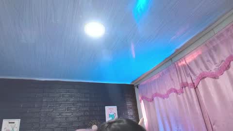 Snapshot of loren_44tits chatting on January 16, 2025, 9:51 pm Loren online show from January 16, 2025, 9:51 pm