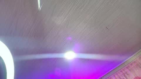 Snapshot of loren_44tits chatting on March 1, 2025, 1:32 am Loren online show from March 1, 2025, 1:32 am