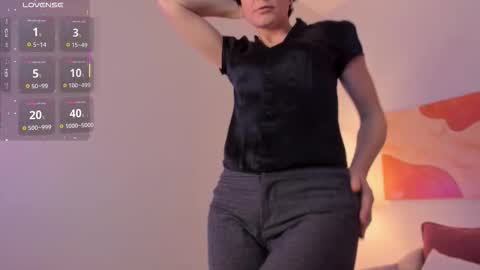 Loren online show from November 26, 2025, 2:07 pm