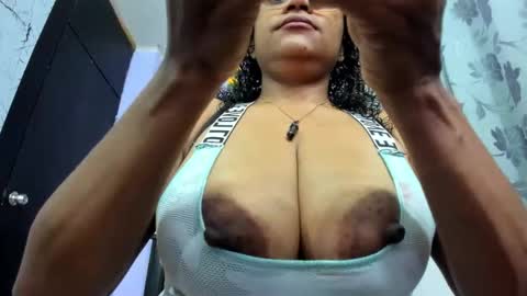 Snapshot of lorena_parlove chatting on February 13, 2026, 11:50 am Lorena Parlove online show from February 13, 2026, 11:50 am